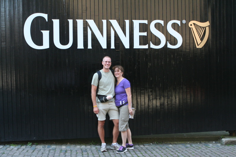 2012/08(August)/Ireland/Day1-Dublin/800x600_2012-08-10-Ireland-Day1-Dublin-116-Travis-Suzi.JPG