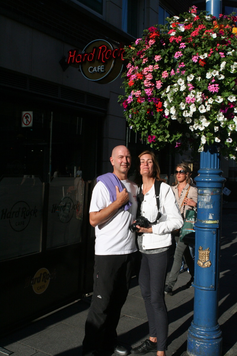 2012-08-10-Ireland-Day1-Dublin-207-Mike-Carla.jpg