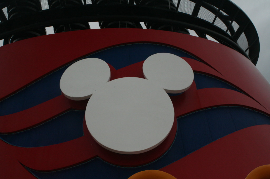 2012/10(October)/2012-10-Disney-Cruise/1024x768_2012-09-29-Disney-Cruise-11-Mickey.JPG