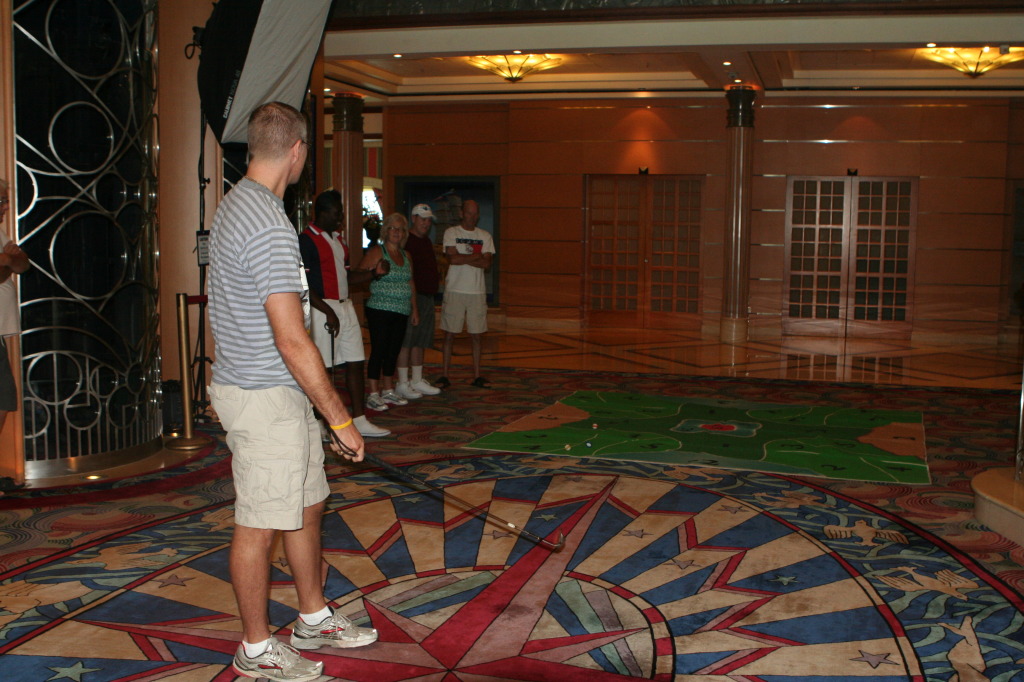 2012/10(October)/2012-10-Disney-Cruise/1024x768_2012-10-01-Disney-Cruise-48-Travis-golf.JPG