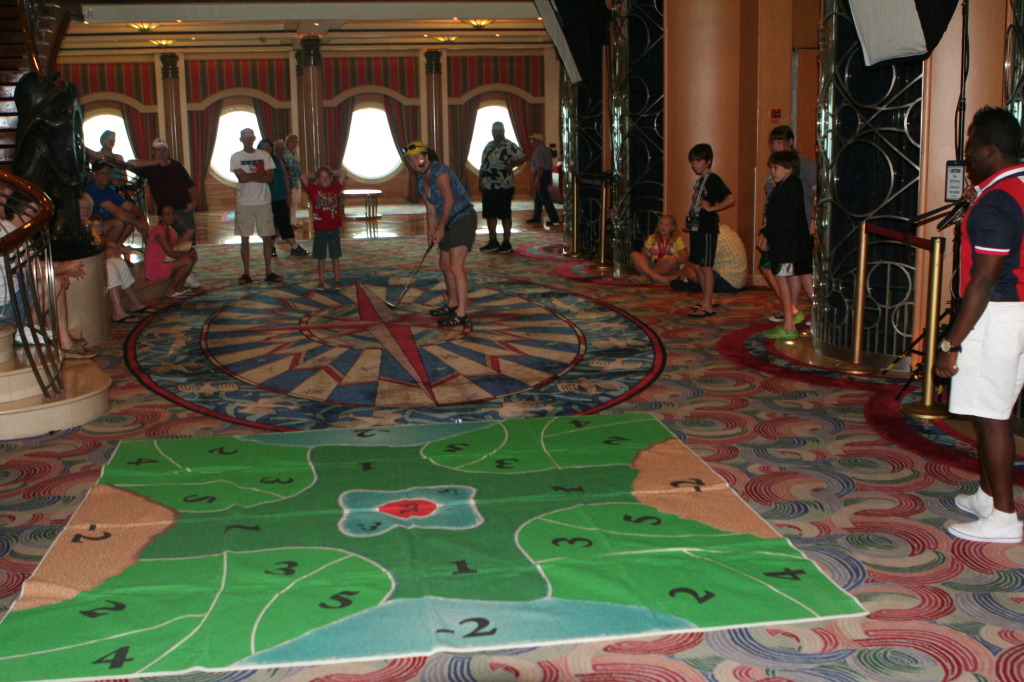 2012/10(October)/2012-10-Disney-Cruise/1024x768_2012-10-01-Disney-Cruise-55-Suzi-golf.JPG