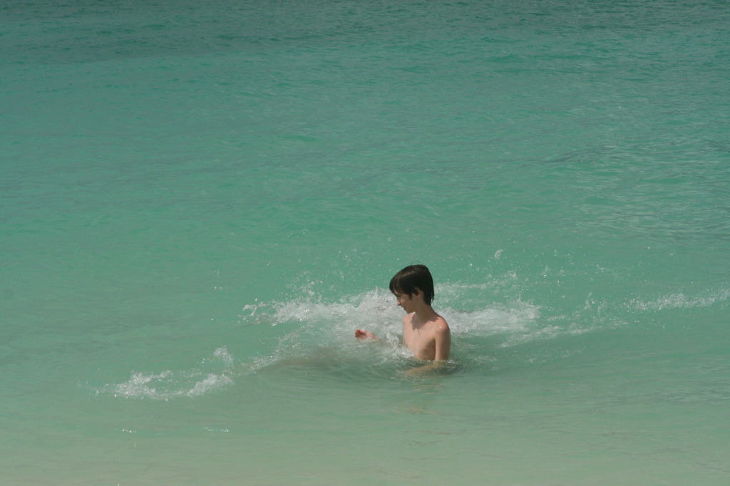 2012/10(October)/2012-10-Disney-Cruise/1024x768_2012-10-02-Disney-Cruise-43-beach-Travis-Chance-Dax.JPG