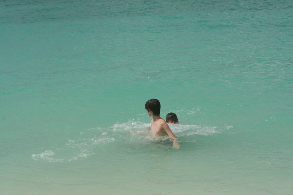 2012/10(October)/2012-10-Disney-Cruise/1024x768_2012-10-02-Disney-Cruise-44-beach-Travis-Chance-Dax.JPG