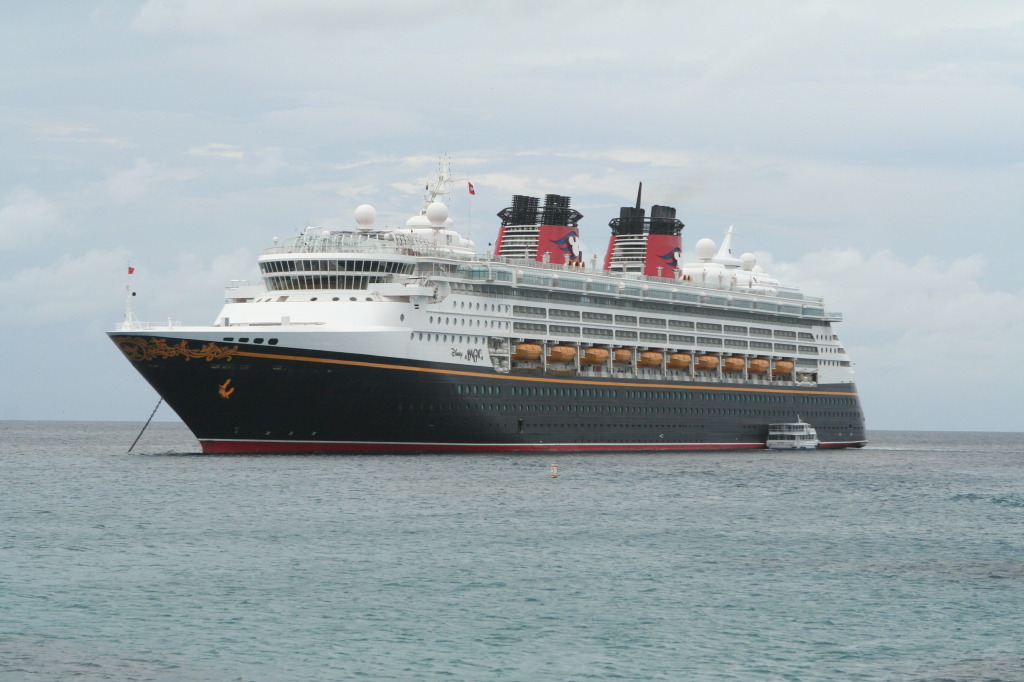 2012/10(October)/2012-10-Disney-Cruise/1024x768_2012-10-02-Disney-Cruise-74-ship.JPG
