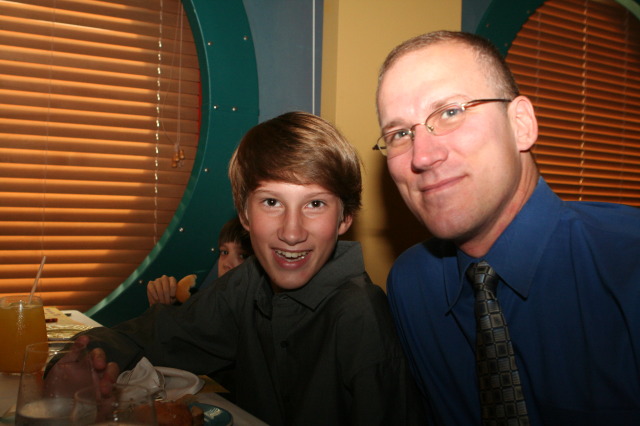 2012/10(October)/2012-10-Disney-Cruise/640x480_2012-10-01-Disney-Cruise-05-Chance-Travis.JPG