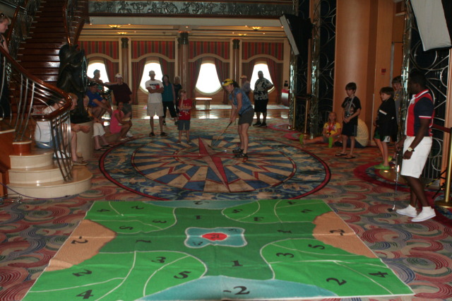 2012/10(October)/2012-10-Disney-Cruise/640x480_2012-10-01-Disney-Cruise-54-Suzi-golf.JPG