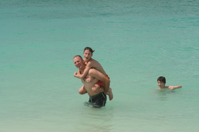 2012/10(October)/2012-10-Disney-Cruise/640x480_2012-10-02-Disney-Cruise-34-beach-Travis-Chance-Dax.JPG