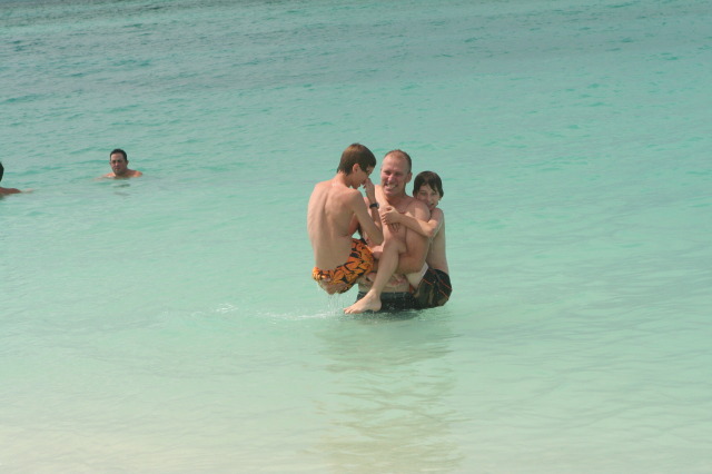 2012/10(October)/2012-10-Disney-Cruise/640x480_2012-10-02-Disney-Cruise-63-beach-Travis-Chance-Dax.JPG
