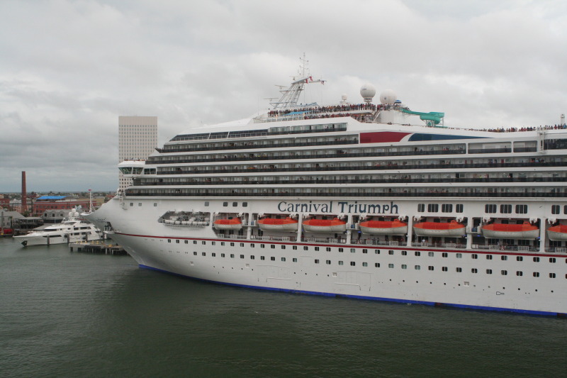 2012-09-29-Disney-Cruise-18-Carnival-ship-in-Galveston.JPG