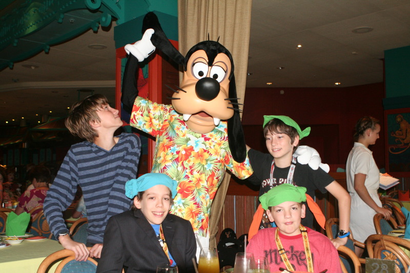 2012-09-30-Disney-Cruise-09-Chance-Jack-Goofy-Dax-Case.JPG