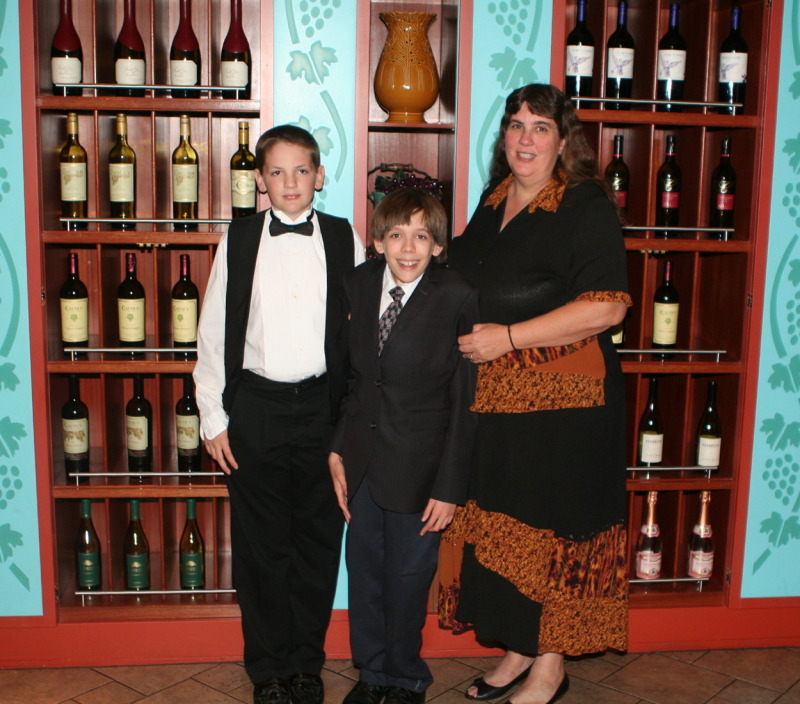 2012/10(October)/2012-10-Disney-Cruise/800x600_2012-10-01-Disney-Cruise-19-Case-Jack-Stacy.JPG