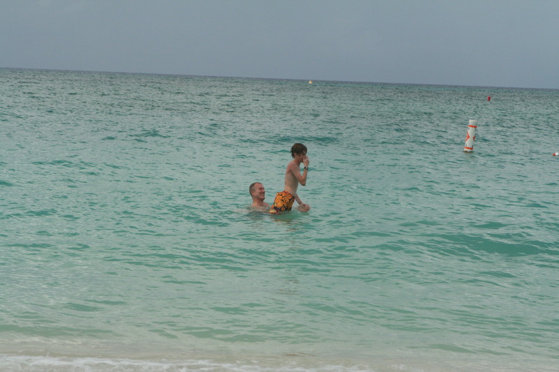 2012/10(October)/2012-10-Disney-Cruise/800x600_2012-10-02-Disney-Cruise-18-beach-Travis-Chance.JPG