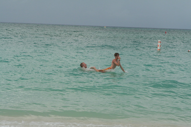 2012/10(October)/2012-10-Disney-Cruise/800x600_2012-10-02-Disney-Cruise-19-beach-Travis-Chance.JPG