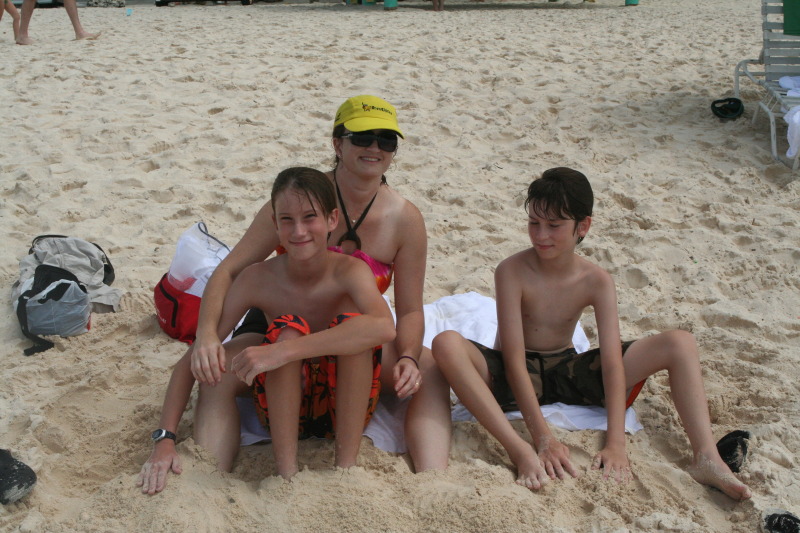 2012/10(October)/2012-10-Disney-Cruise/800x600_2012-10-02-Disney-Cruise-69-beach-Chance-Suzi-Dax.JPG