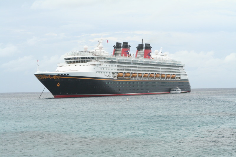 2012/10(October)/2012-10-Disney-Cruise/800x600_2012-10-02-Disney-Cruise-72-ship.JPG