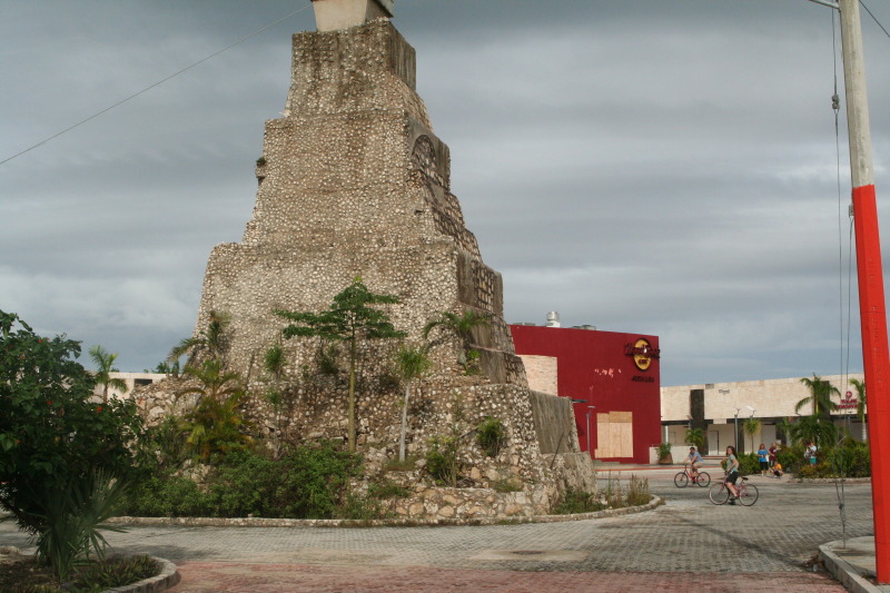 2012/10(October)/2012-10-Disney-Cruise/800x600_2012-10-03-Disney-Cruise-50-Costa-Maya-Suzi-Stacy.JPG