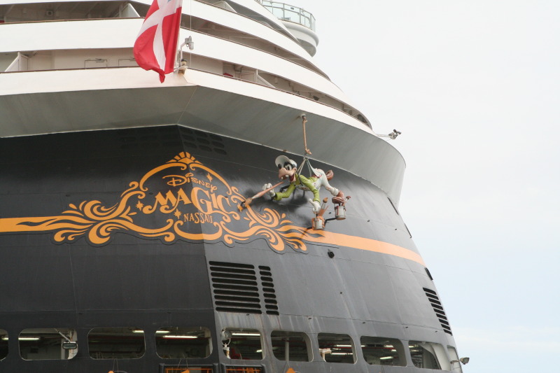 2012/10(October)/2012-10-Disney-Cruise/800x600_2012-10-03-Disney-Cruise-54-Costa-Maya-ship.JPG