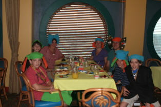 2012-09-30-Disney-Cruise-20-Case-Dax-Stacy-Suzi-Travis-Chance-Jack-GOOD.JPG
