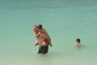 2012-10-02-Disney-Cruise-37-beach-Travis-Chance-Dax.JPG