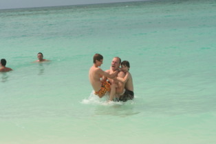 2012-10-02-Disney-Cruise-59-beach-Travis-Chance-Dax.JPG
