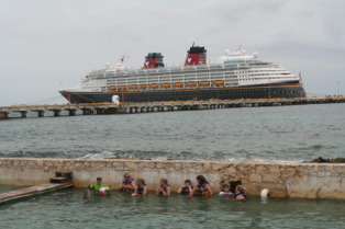 2012-10-03-Disney-Cruise-25-Clayborns-dolphins-ship.JPG