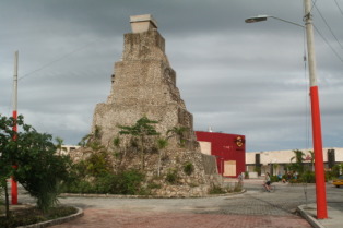 2012-10-03-Disney-Cruise-51-Costa-Maya-Suzi-Stacy.JPG
