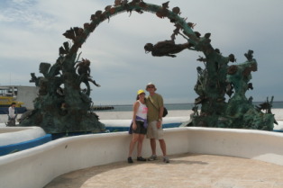 2012-10-04-Disney-Cruise-18-Suzi-Travis.JPG