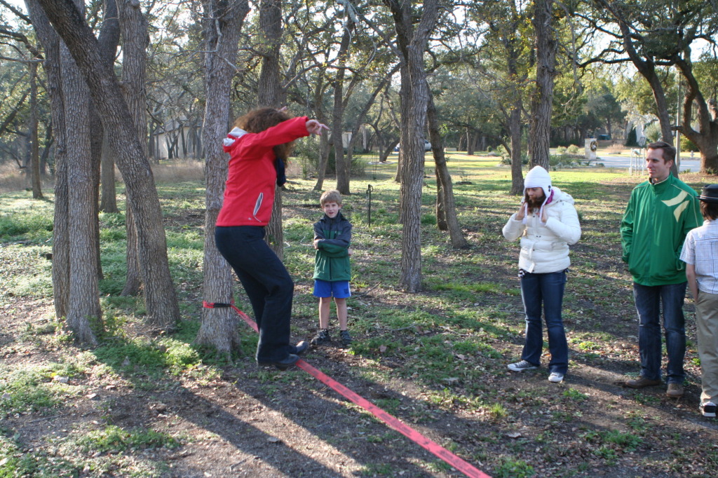 2012/12(December)/Christmas/Day/1024x768_2012-12-25-Christmas-Day-60-slackline-Suzi-Ian-Heather-Josh.JPG