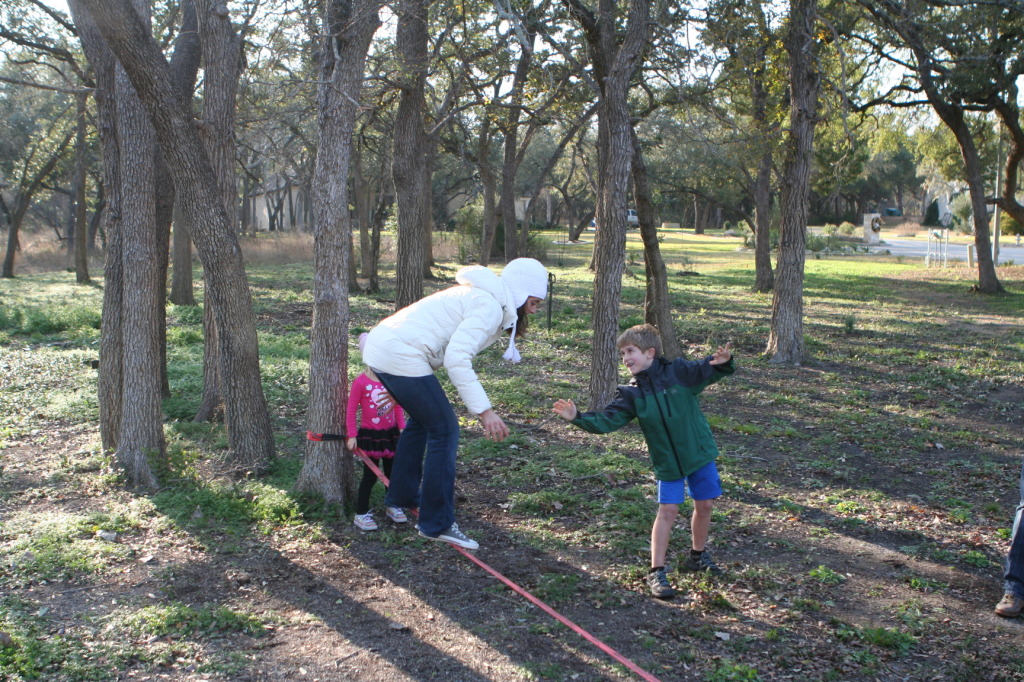 2012/12(December)/Christmas/Day/1024x768_2012-12-25-Christmas-Day-62-slackline-Heather-Ian.JPG