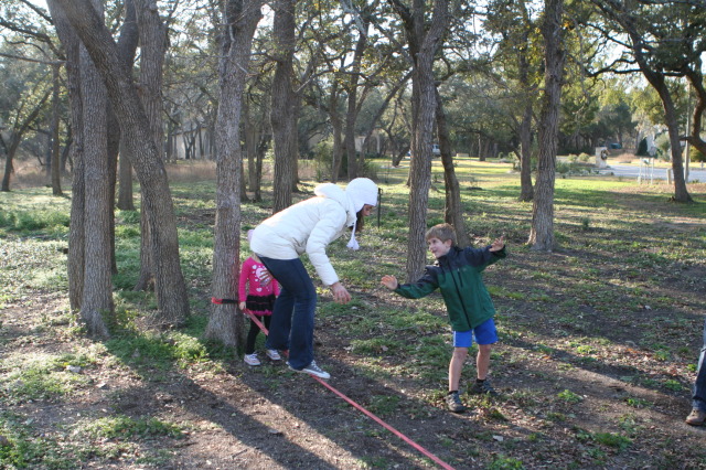 2012/12(December)/Christmas/Day/640x480_2012-12-25-Christmas-Day-62-slackline-Heather-Ian.JPG