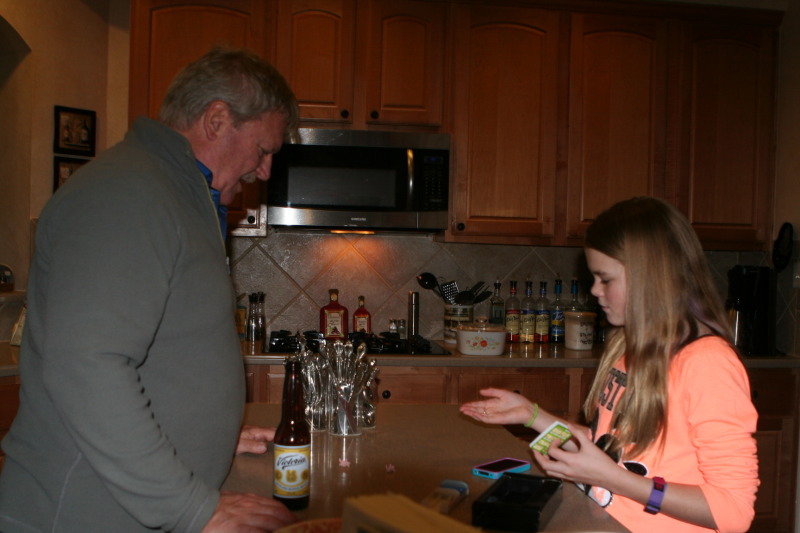 2012/12(December)/Christmas/Day/800x600_2012-12-25-Christmas-Day-28-Jim-Kyla.JPG