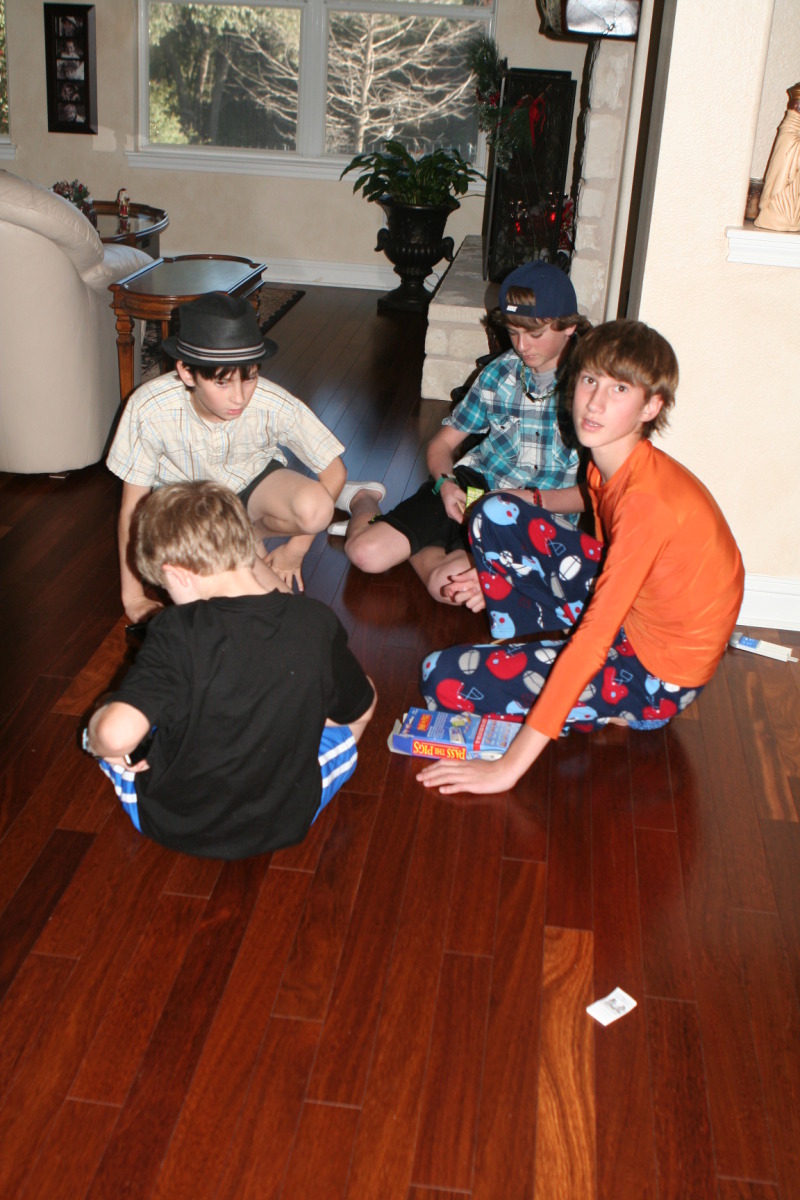 2012/12(December)/Christmas/Day/800x600_2012-12-25-Christmas-Day-32-Dax-Ian-Vale-Chance.JPG