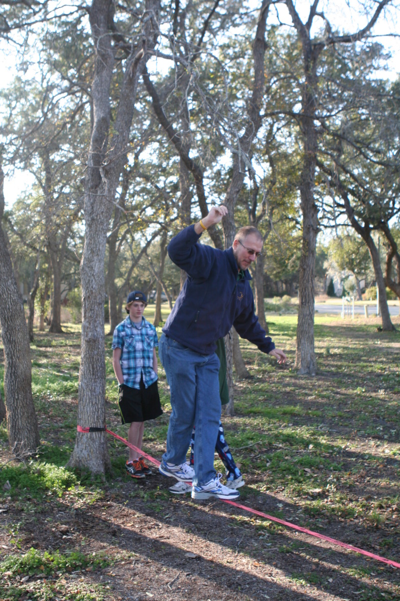 2012/12(December)/Christmas/Day/800x600_2012-12-25-Christmas-Day-50-slackline-Travis.JPG