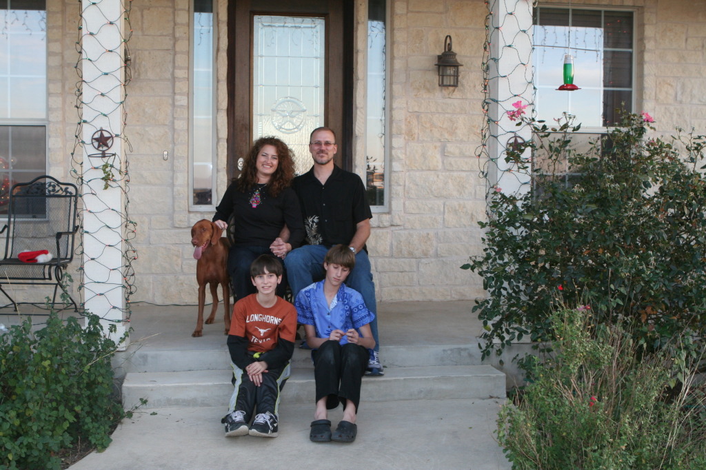 2012/12(December)/Christmas/Eve/1024x768_2012-12-24-Christmas-027-Bevo-Suzi-Dax-Travis-Chance.JPG