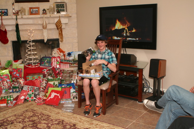 2012/12(December)/Christmas/Eve/640x480_2012-12-24-Christmas-040-Vale-Halo-Reach.JPG