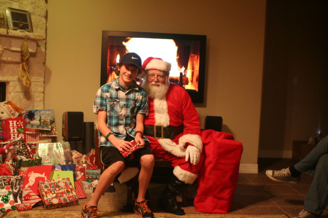 2012/12(December)/Christmas/Eve/640x480_2012-12-24-Christmas-067-Santa-Vale-iPhone5s.JPG