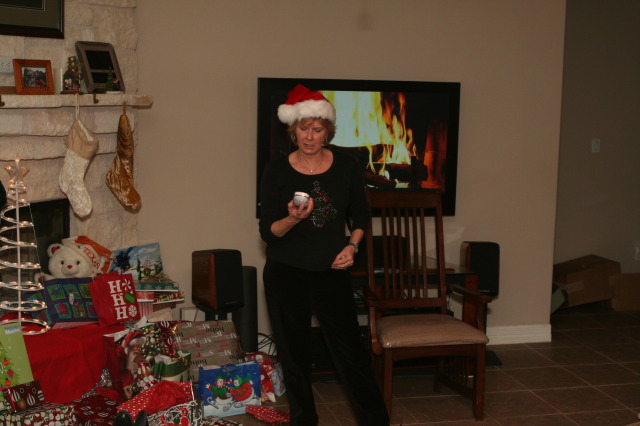 2012/12(December)/Christmas/Eve/640x480_2012-12-24-Christmas-089-Janeen-mighty-mouse.JPG