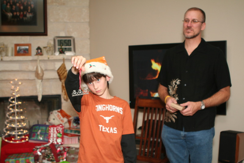 2012/12(December)/Christmas/Eve/800x600_2012-12-24-Christmas-033-Dax-Travis.JPG