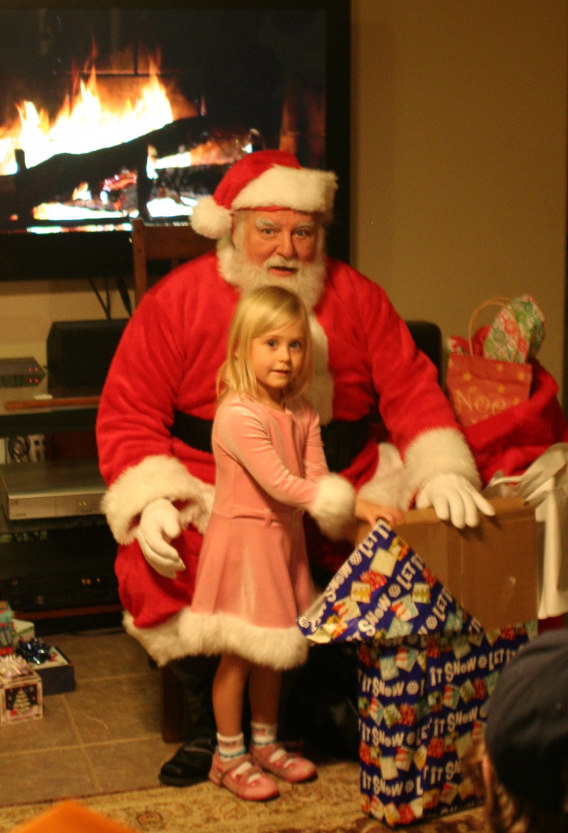 2012/12(December)/Christmas/Eve/800x600_2012-12-24-Christmas-054-Santa-Sydney.JPG