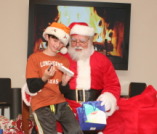 2012-12-24-Christmas-064-Santa-Dax-iPod-Touch.JPG