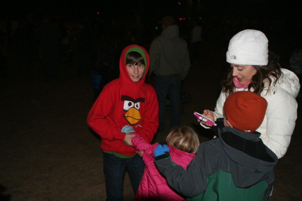 2012-12-22-Trail-of-Lights-04-Dax-Sydney-Heather-Ian.JPG