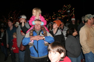 2012-12-22-Trail-of-Lights-44-Jim-Sydney-Chance.JPG