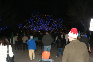 2012-12-22-Trail-of-Lights-77.JPG