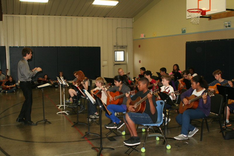 2012/12(December)/NYOS-Chance-Guitar-Recital/800x600_2012-12-07-NYOS-Guitar-Recital-Chance-7.JPG