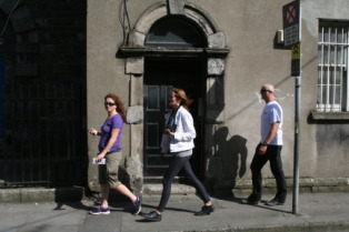 2012-08-10-Ireland-Day1-Dublin-124-Suzi-Carla-Mike-GOOD.JPG