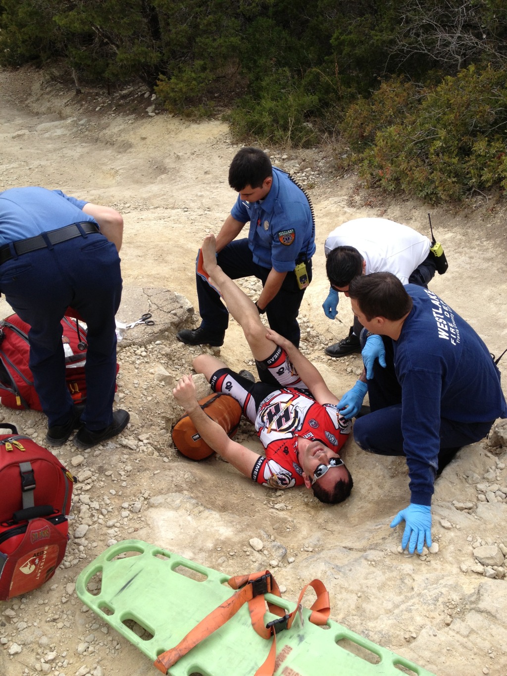 2013/01(January)/Troop214-Barton-Creek-hike/1024x768_2013-01-27-Practice-Hike-Barton-Springs-Trail-assisting-hurt-biker-3.JPG