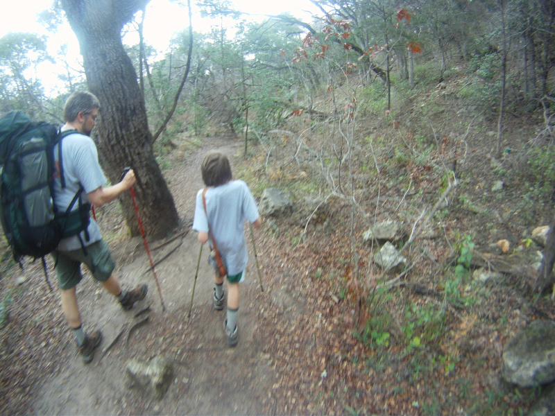 2013/01(January)/Troop214-Barton-Creek-hike/800x600_2013-01-12-Practice-Hike-Barton-Springs-Trail-03-Matt-Jack.JPG