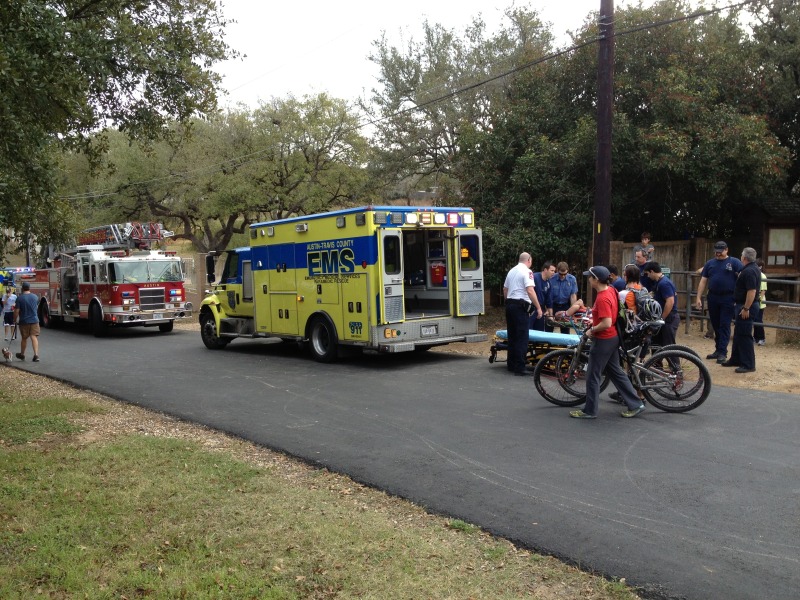 2013/01(January)/Troop214-Barton-Creek-hike/800x600_2013-01-27-Practice-Hike-Barton-Springs-Trail-assisting-hurt-biker-16.JPG