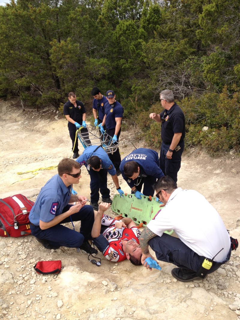 2013/01(January)/Troop214-Barton-Creek-hike/800x600_2013-01-27-Practice-Hike-Barton-Springs-Trail-assisting-hurt-biker-8.JPG
