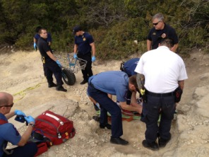 2013-01-27-Practice-Hike-Barton-Springs-Trail-assisting-hurt-biker-9.JPG